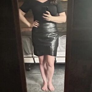 Elegant Black faux Leather Skirt
